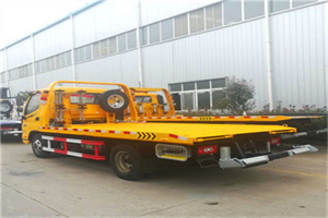 西宁附近拖车救援搭电